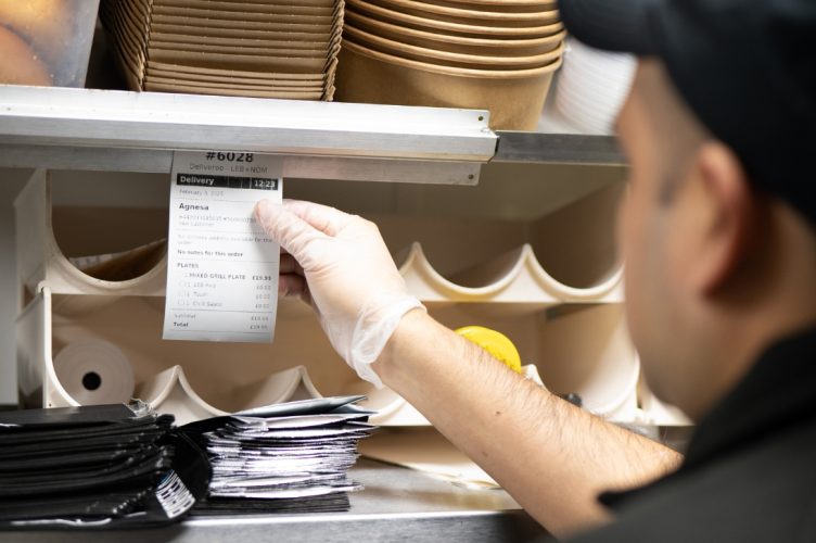 How to get your first 100 orders as a new virtual brand